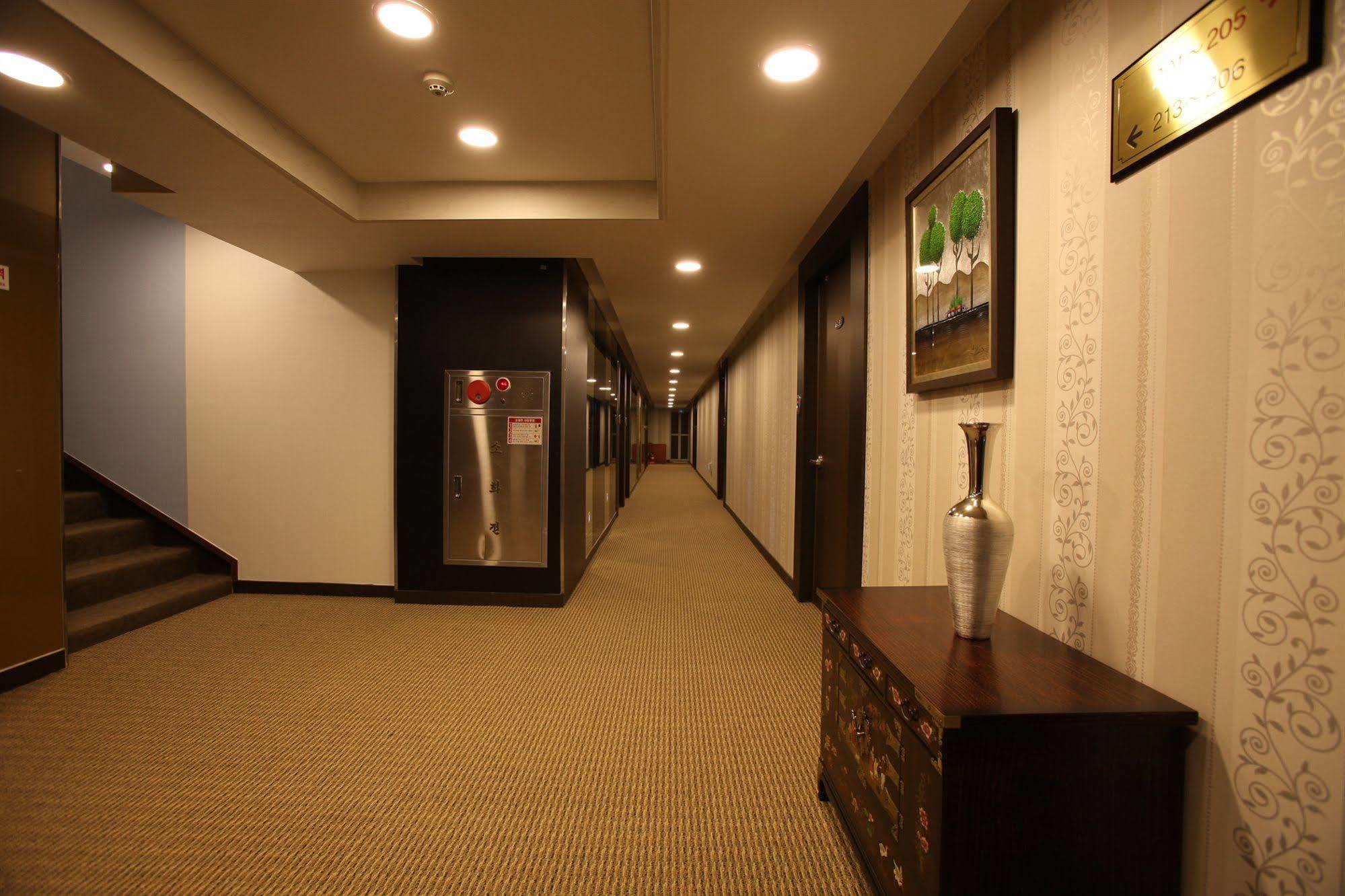 Hill House Seoul Myeongdong Seul Exterior foto